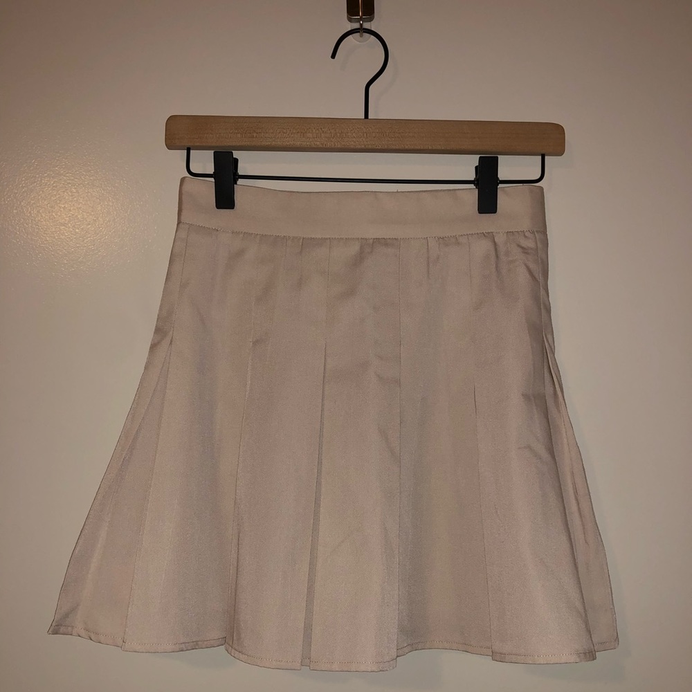 ♥️SOLD♥️ Forever 21 Pleated A-Line Mini Skirt